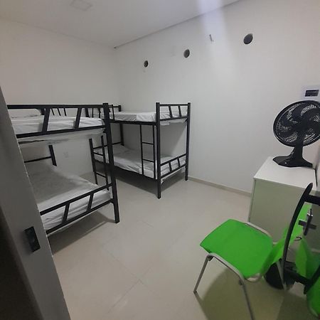 Hostel E Pousada Гараньюнс Экстерьер фото